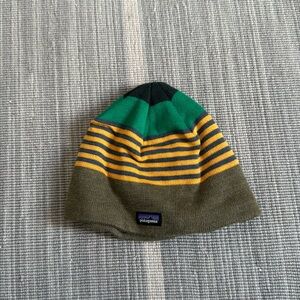 BNWOT Patagonia Baby Hat Fleece lined Never Worn! Size Small